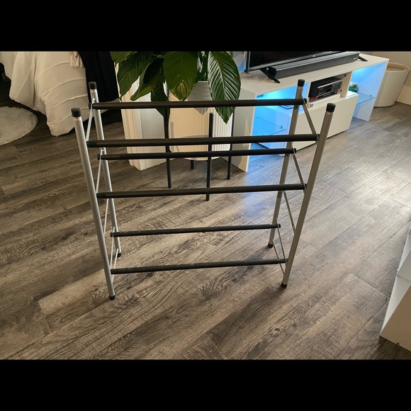 3 tier adjustable length shoe rack - Picture 2 of 4